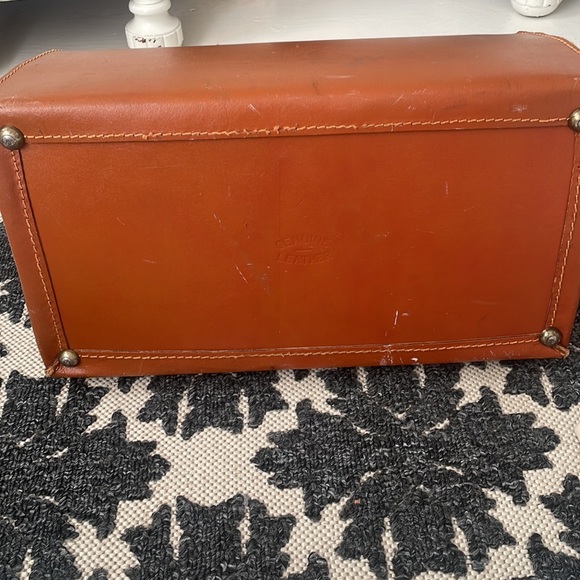 Vintage leather doctor bag - Picture 11 of 13